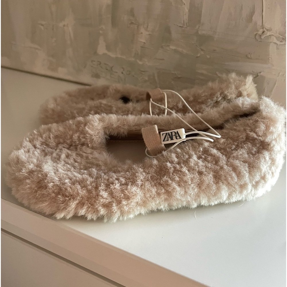 Girls Zara furry flats with strap. Brand new. Size 9.5 toddler